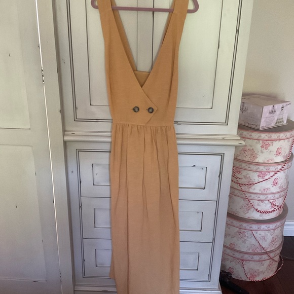 Zara Jumper Dress and Montreal Floral dress - Picture 5 of 7